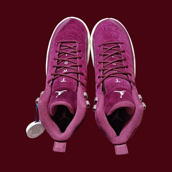 🚻6.5Y US—Air Jordan 12 Retro BG 2017 [BORDEAUX/SAIL–METALLIC SILVER] 153265–617 - Picture 5 of 11